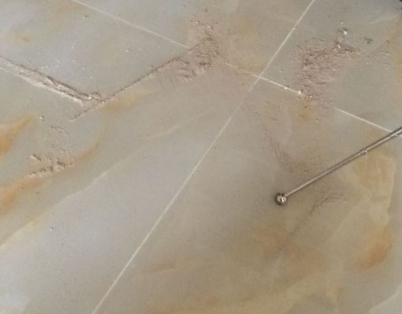章贡瓷砖空鼓维修公司分享粘合剂选择不当在瓷砖铺贴过程中可能导致以下问题